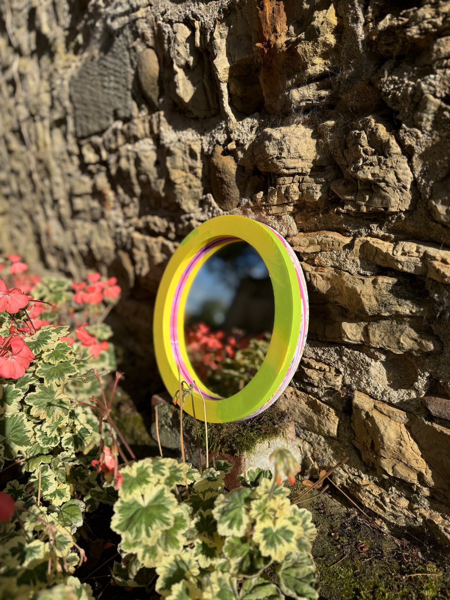 Circular mirror