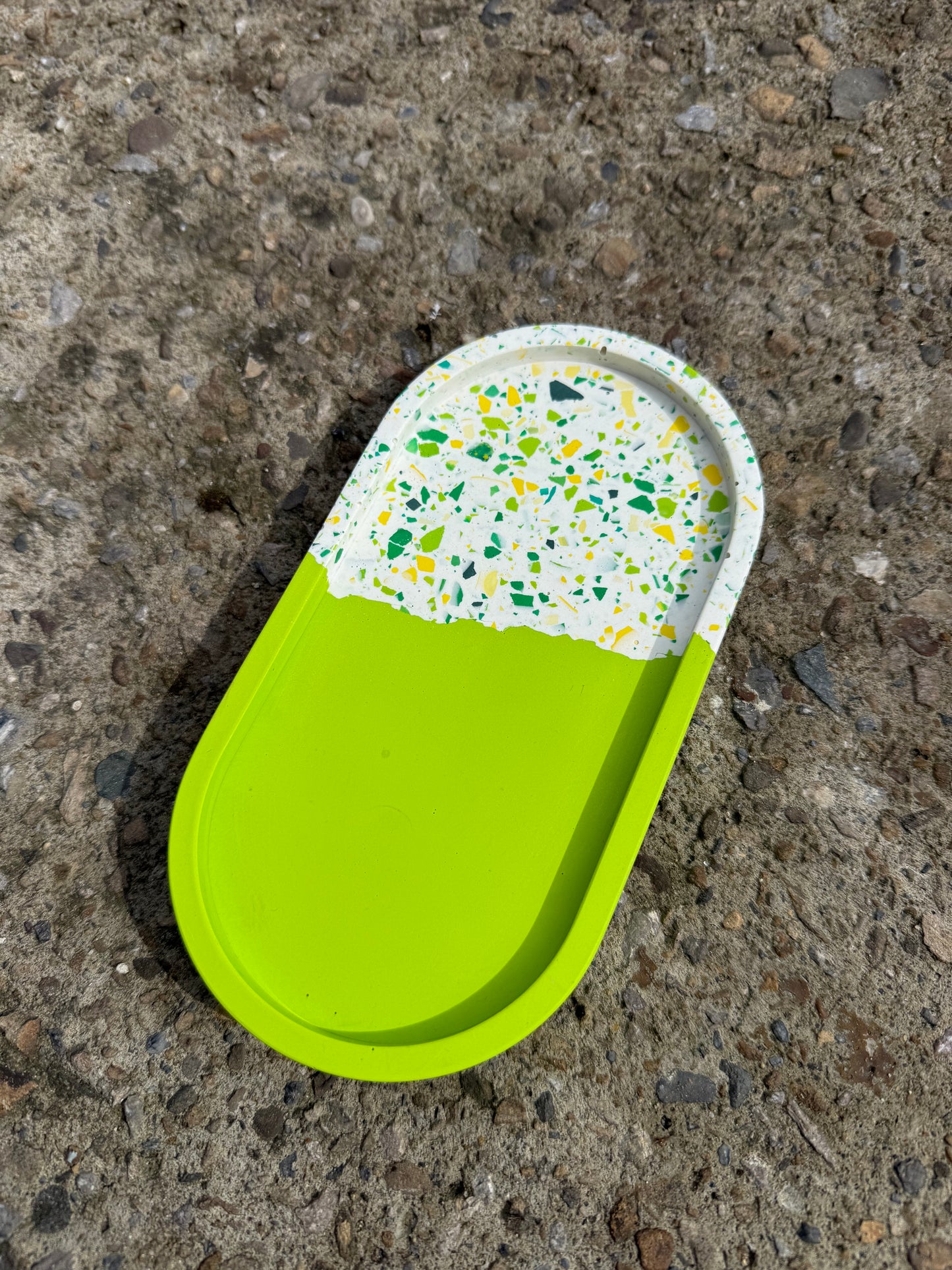 VIVIDS split terrazzo oval trays