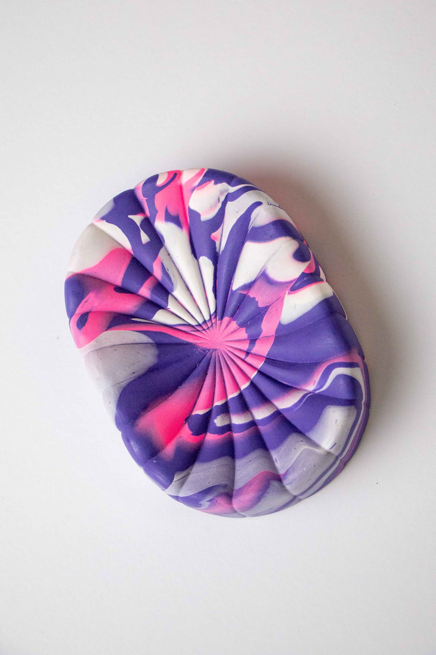 Marble scallop tray