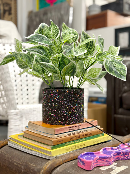 Medium terrazzo planter