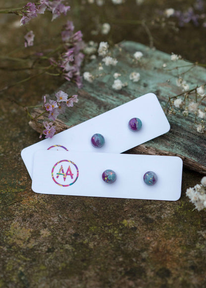 Small circular studs